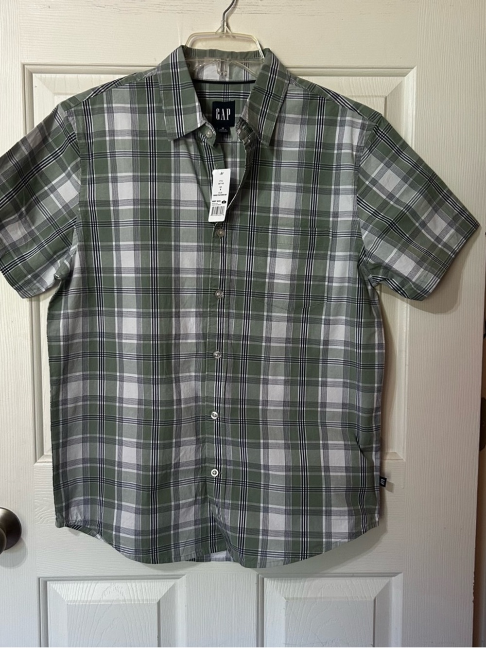 GAP Men's Short-Sleeve Camano Green Bay Button-Up Shirt Medium NWT